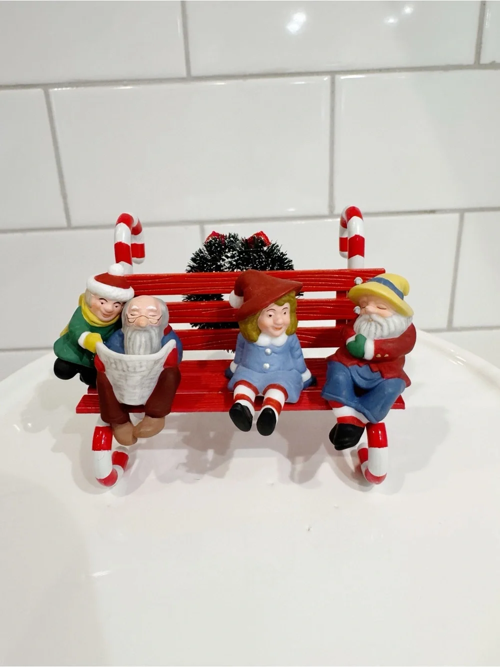 ❤️🎄❤️ Dept 56 | Elves Have A Seat & 2 Candy Cane Benches ❤️🎄❤️
